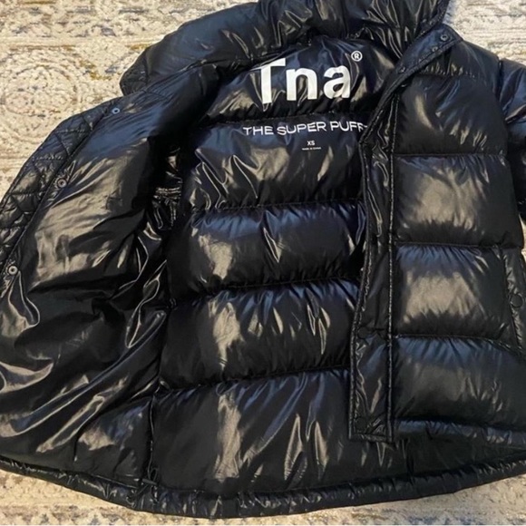 Aritzia super puff in high gloss - Picture 3 of 5